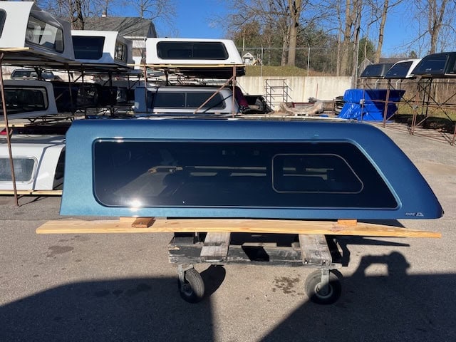 Blue truck cap for GMC HD 82.2" PNT in Lakeshore Blue color.