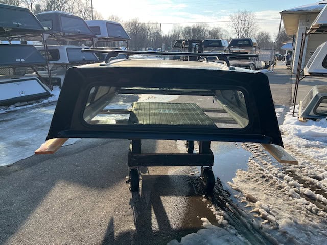 Black truck cap window for Ford SD 81.9" in UM Black N4734082.