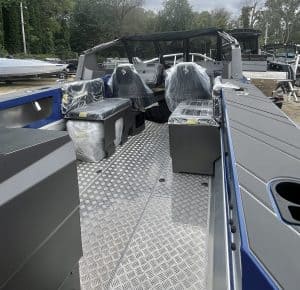 WELDED AND SEALED ALUMINUM DECK, BENCH SEATING ONE STORAGE BOX AND OTHER BLADE FOR COOLER STORAGE, FULL ENCLOSURE