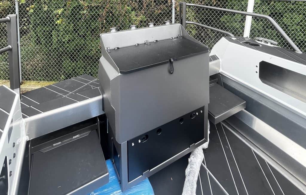 2027 STABICRAFT TREKER SPORTFISH - transom cages and center fishbox