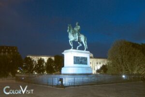 what color was henry ivs white horse