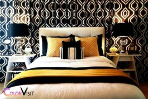 what color goes with black and gold
