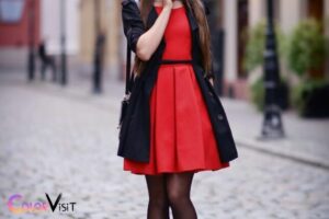 What Color Tights With Red Dress