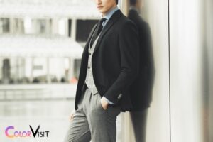 black blazer what color pants
