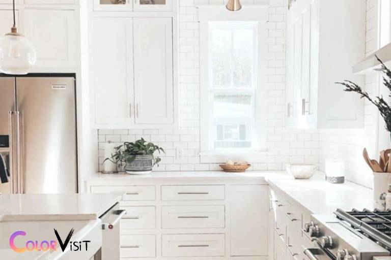 Creating Contrast With Dark Walls