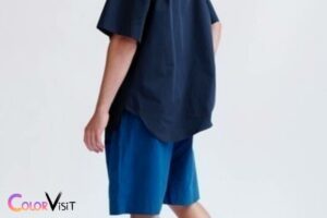 what color shirts go with blue shorts
