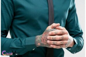 what color tie with green shirt
