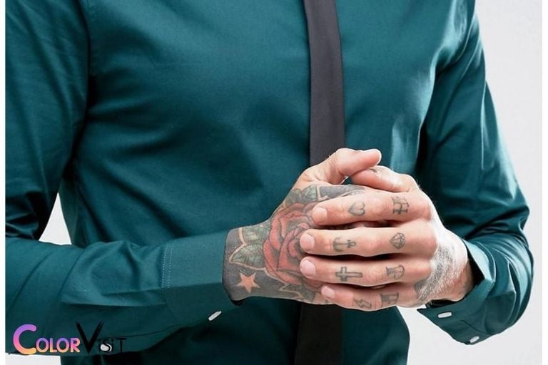 what color tie with green shirt