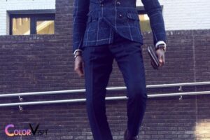 what color goes with royal blue pants