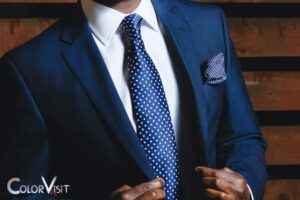 what color shirt with blue blazer
