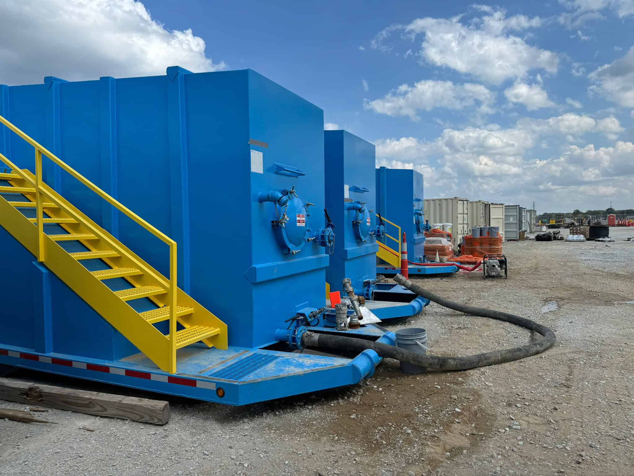 Vibratory casing equipment used in slurry drilling for specialty casing installation.