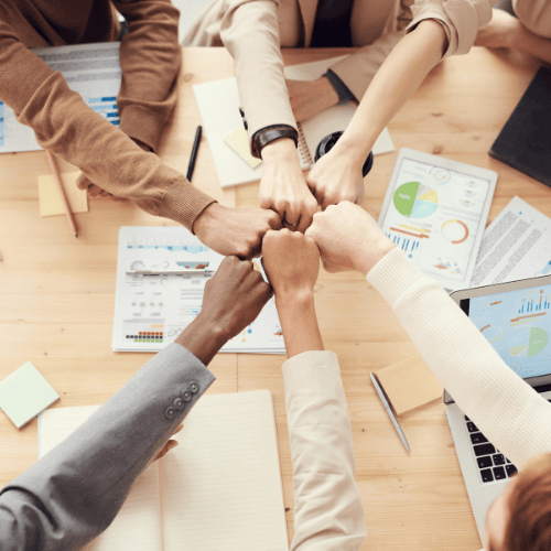 work together to maximise social media marketing, digital marketing and SEO