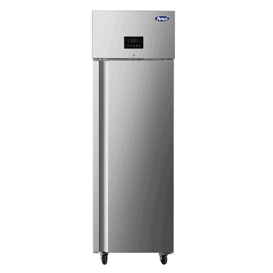 Armadio frigo pbf premium line 700 tn -2°+8°c. gas r600a 
dotazione 4 griglie gn 2/1 – guide stampate – isolamento spessore 90 mm.
dim.: l.714 x p.830 x h.2065 mm.