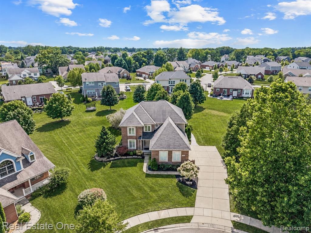Property photo for 26690 Kentucky Court, South Lyon, MI 48178