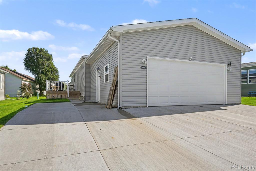 Property photo for 16125 Suffolk Drive, Holly, MI 48442