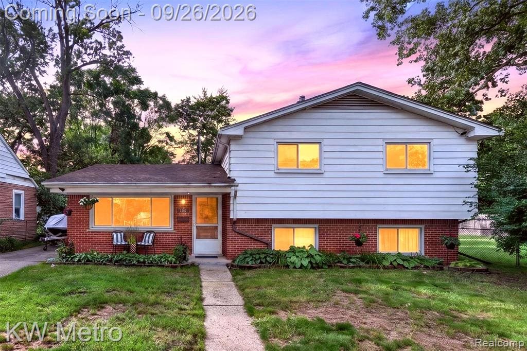 Property photo for 348 E Evelyn Avenue, Hazel Park, MI 48030