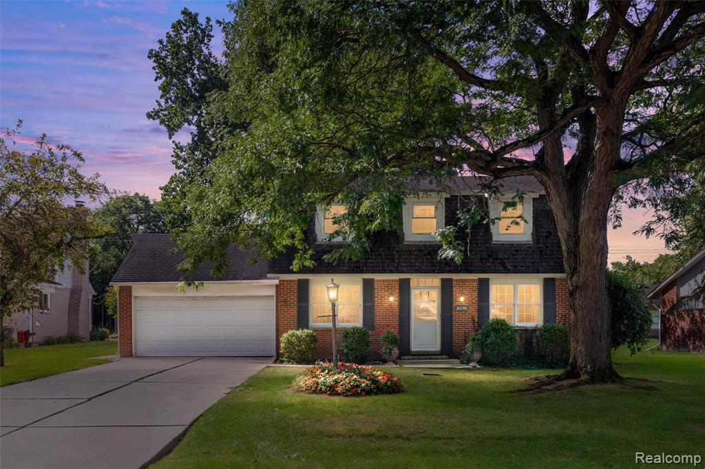 Property photo for 30190 Pleasant Trail, Southfield, MI 48076