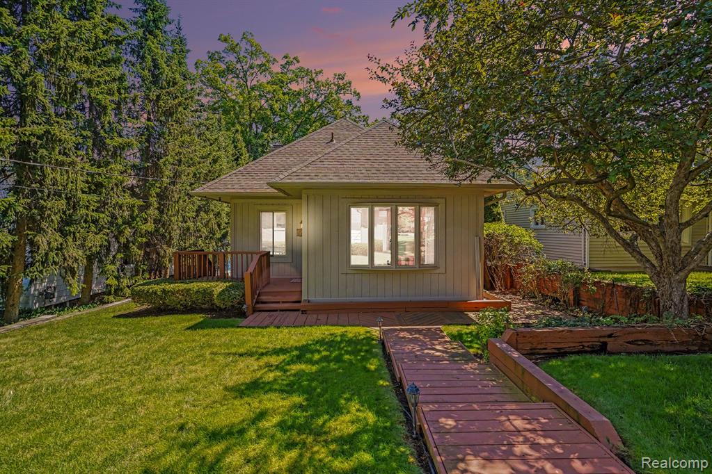 Rare opportunity to own a waterfront home on beautiful White Lake! Situated directly across from the lake's popular swimming hole, this 3-bedroom, 2-bath home offers stunning lake views and endless potential. The well-maintained interior provides a solid foundation for a buyer looking to add their own personal style and modern updates.Enjoy lake living with a private dock, a spacious deck overlooking the water, and a partially finished walkout basement offering additional living and entertaining space. A whole-house generator provides added peace of mind and convenience year-round. Whether you're relaxing on the deck, spending the day on the lake, or gathering with family and friends, this property is perfectly positioned to capture the lifestyle White Lake has to offer.Combining a prime waterfront location, solid condition, and the opportunity to build equity through cosmetic updates, this is an amazing home to create the lakefront retreat you've always envisioned.