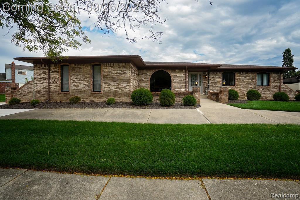Property photo for 18071 Ryanwood Drive, Riverview, MI 48193