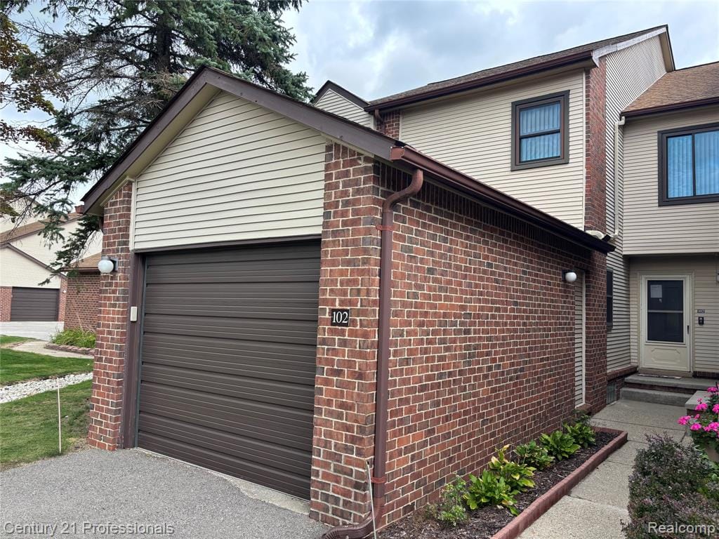 Property photo for 6680 Ridgefield Circle, 102, West Bloomfield, MI