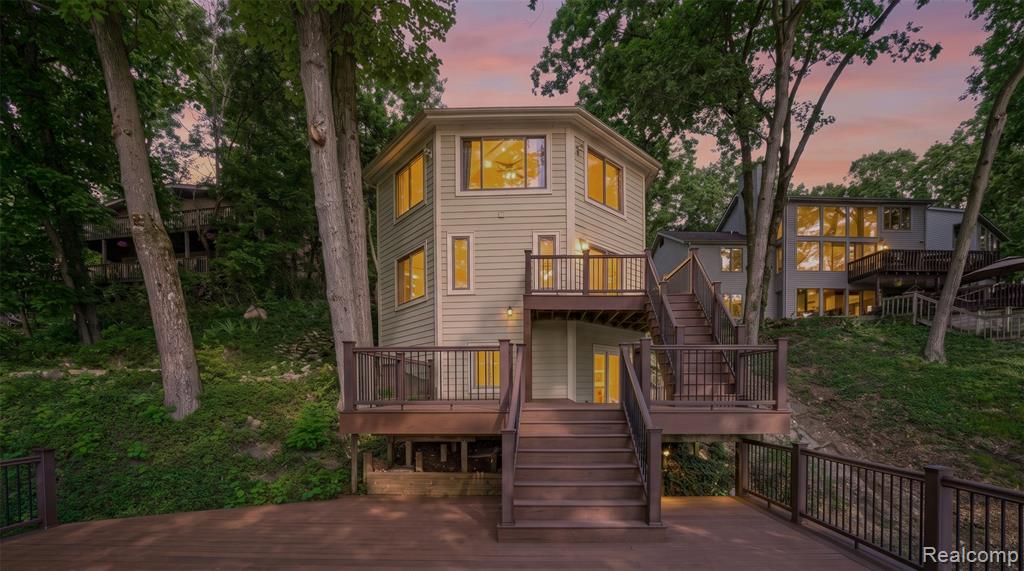 NEW PRICE — $699,900! Distinctive 4-bedroom, 2 full bath, 2 half bath contemporarylakefront home offering approximately 2,450 square feet of living space on private, all-sports Walters Lake. With spectacular lake views, fresh interior paint, new basementcarpet, composite decking and a private waterfront complete with aluminum dock andstorage, this is an opportunity to enjoy Clarkston lake living at an exceptional value.The spacious great room opens to the kitchen and features abundant natural light andexpansive windows overlooking the lake. The kitchen offers granite countertops,stainless steel appliances and a center island, while the home's unique design provideslake views from multiple living areas. Recent improvements include a new well pressuretank, new basement carpet, with the roof and lower-level furnace replaced within thepast several yearsThe outdoor setup is ready for enjoying the lake. An aluminum dock is included with thesale, along with a powered waterfront storage shed with a refrigerator/freezer—ideal forkeeping lake gear and refreshments close to the water. The expansive multi-levelcomposite deck provides additional space for relaxing and entertaining while taking inthe views.Walters Lake is an all-sports private lake offering boating, kayaking, paddleboarding,fishing, swimming and winter recreation. Along with the peaceful waterfront setting,you're just minutes from shopping, dining, expressways and everything Clarkston has tooffer, including Clarkston’s award winning schoolsNow offered at $699,900, this is an opportunity to own a distinctive, lakefront property, ina highly convenient Clarkston location. Come see the space, views and waterfront foryourself.