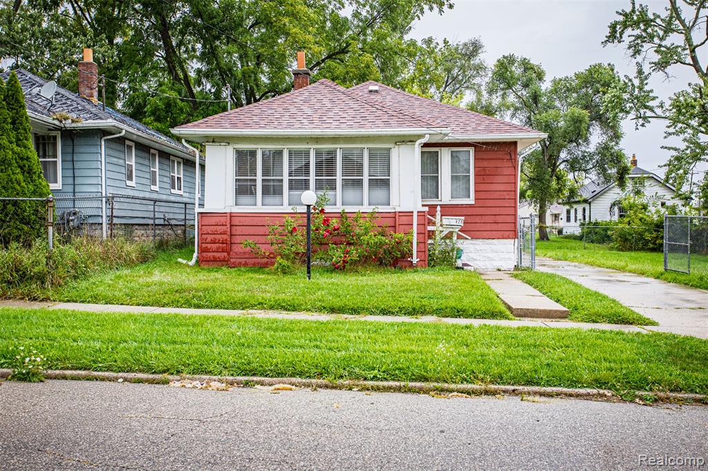 Property photo for 425 E Jamieson Street, Flint, MI 48505