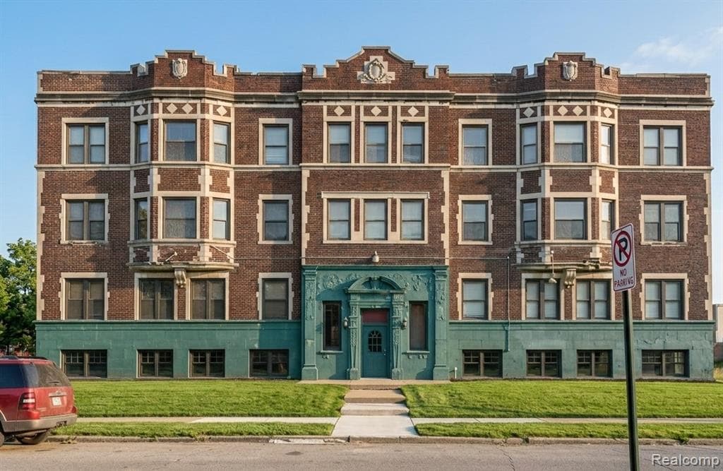 Property photo for 3295 Rochester Street, Detroit, MI 48206