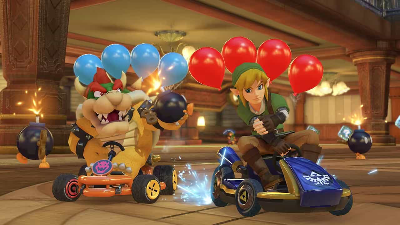 Mario Kart 8 Deluxe screenshot of Link and Bowser racing with balloons