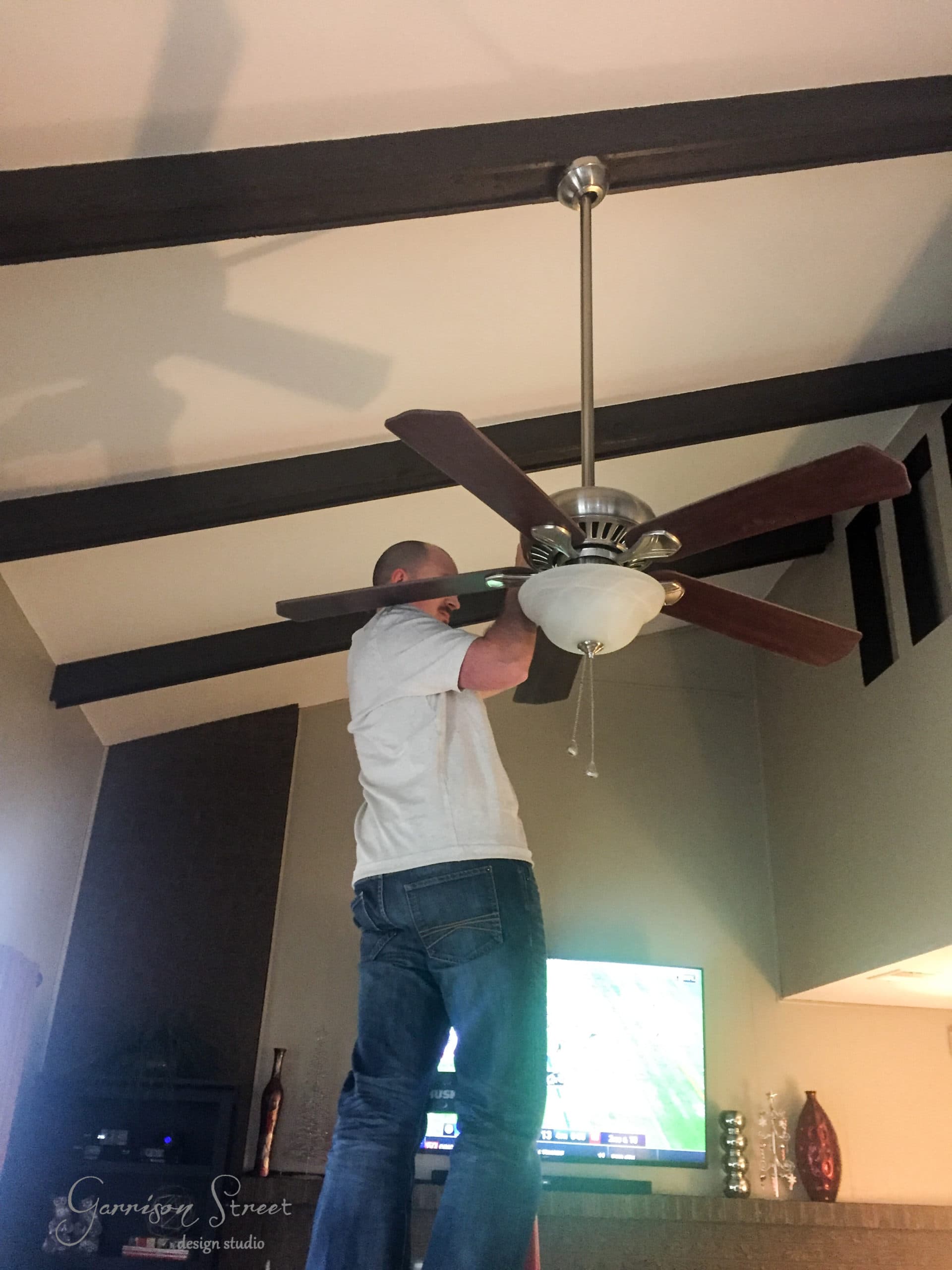 A New Modern Ceiling Fan
