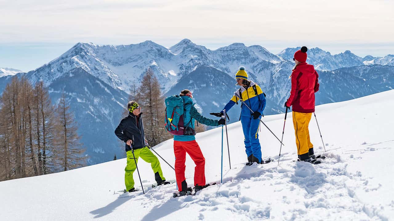 gefuehrte-schneeschuhwanderung-drausport-emberger-alm-kaernten