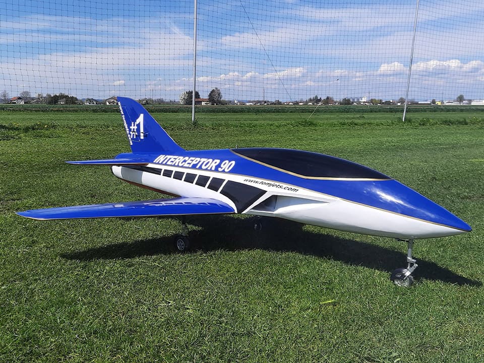 interceptor90-blau