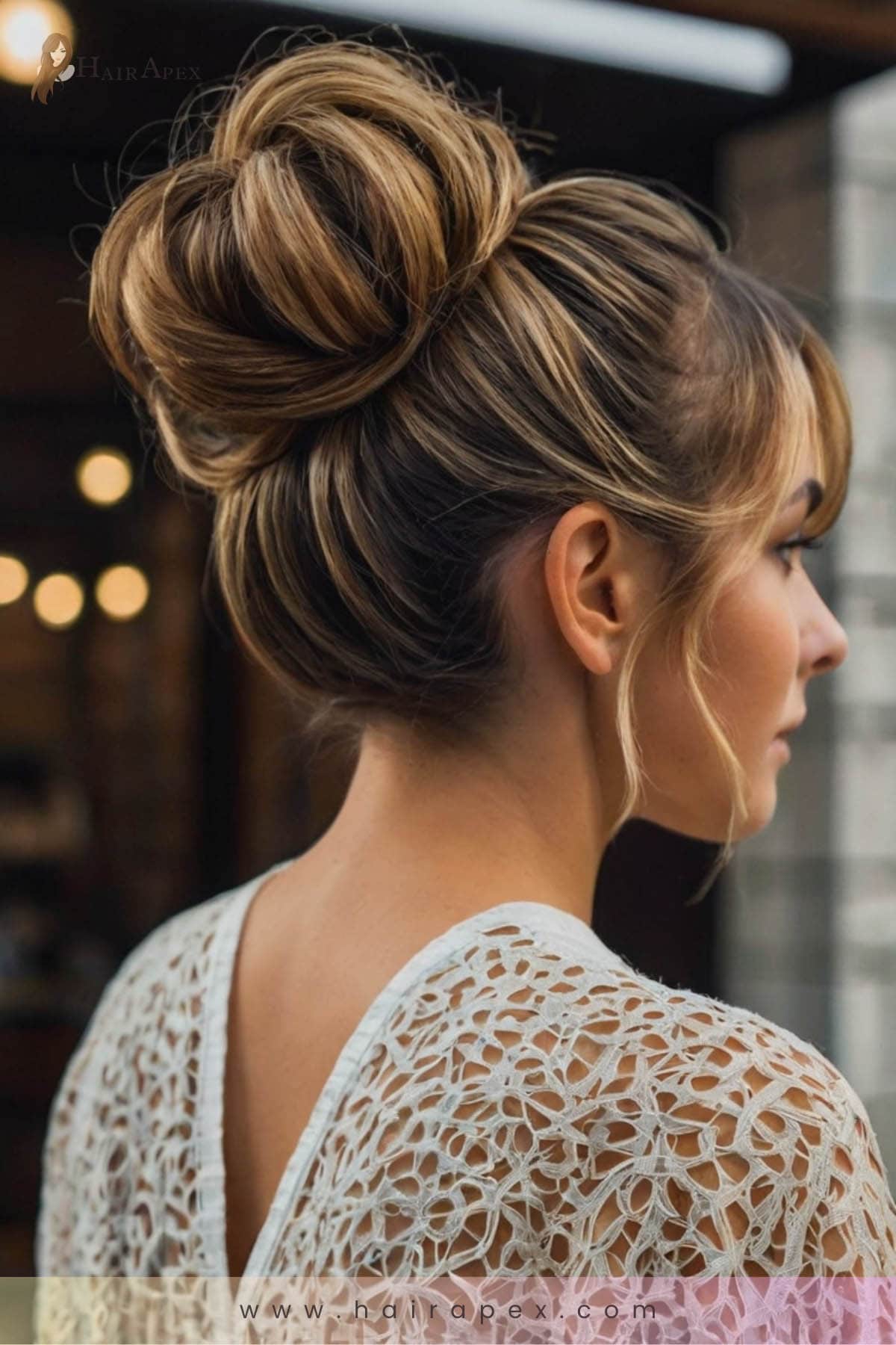 16 Elegant Top Knot Bun 1