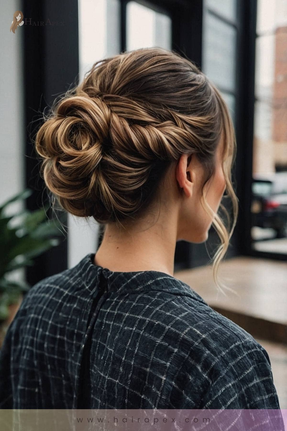 44 Twist Low Bun