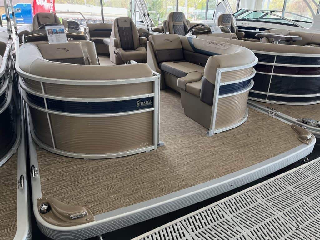High-quality pontoon boats at Hall's Sport Center, perfect for relaxing days on the water.