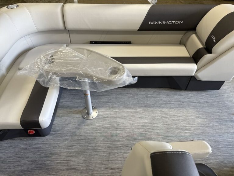 Bennington 20SL S1 boat seating with comfortable lounge area.