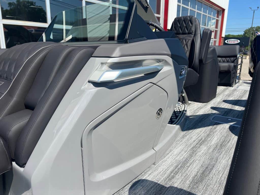Bennington 25 QFBA luxury pontoon boat for sale at Hall's Sport Center. Perfect for family outings a.
