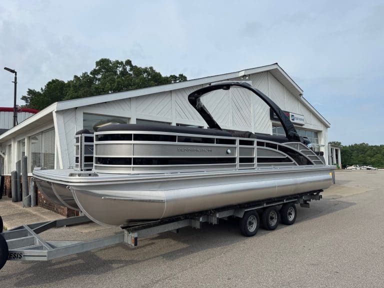 Bennington 25 RSBA pontoon boat at Hall's Sport Center dealership.