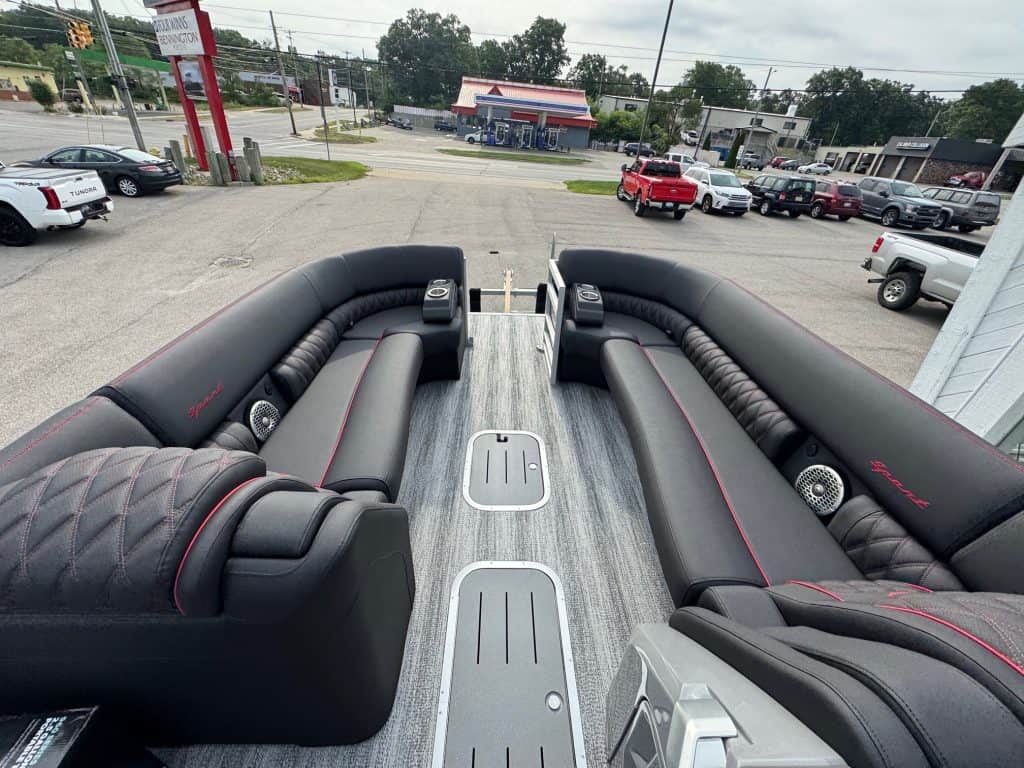 Luxury Bennington 25 RSBA pontoon boat with premium seating and modern features.