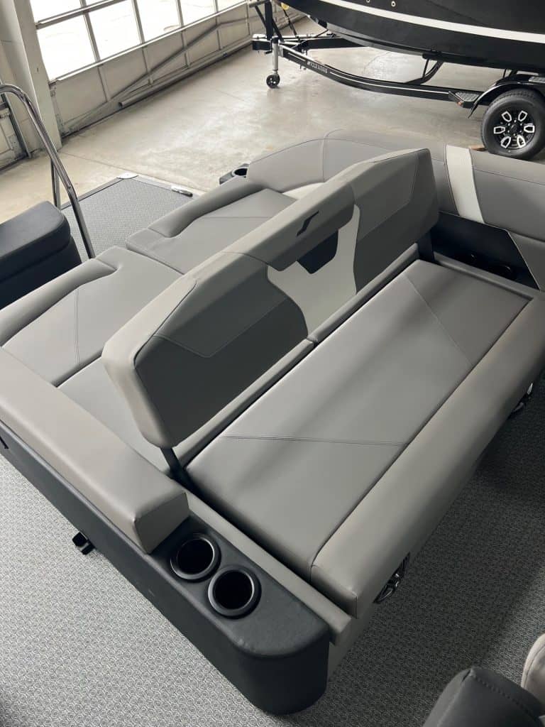 Luxury pontoon boat for leisure and fishing.