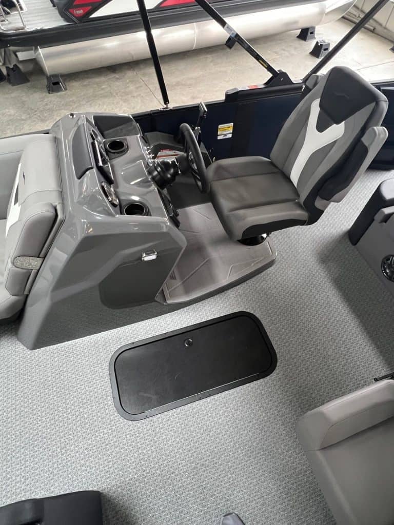 EVOTTI 521CS golf cart dashboard and seat setup.