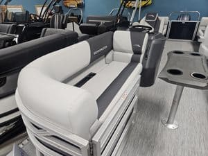 Bennington 22 SSR pontoon boat seat with comfortable cushioning and modern design.
