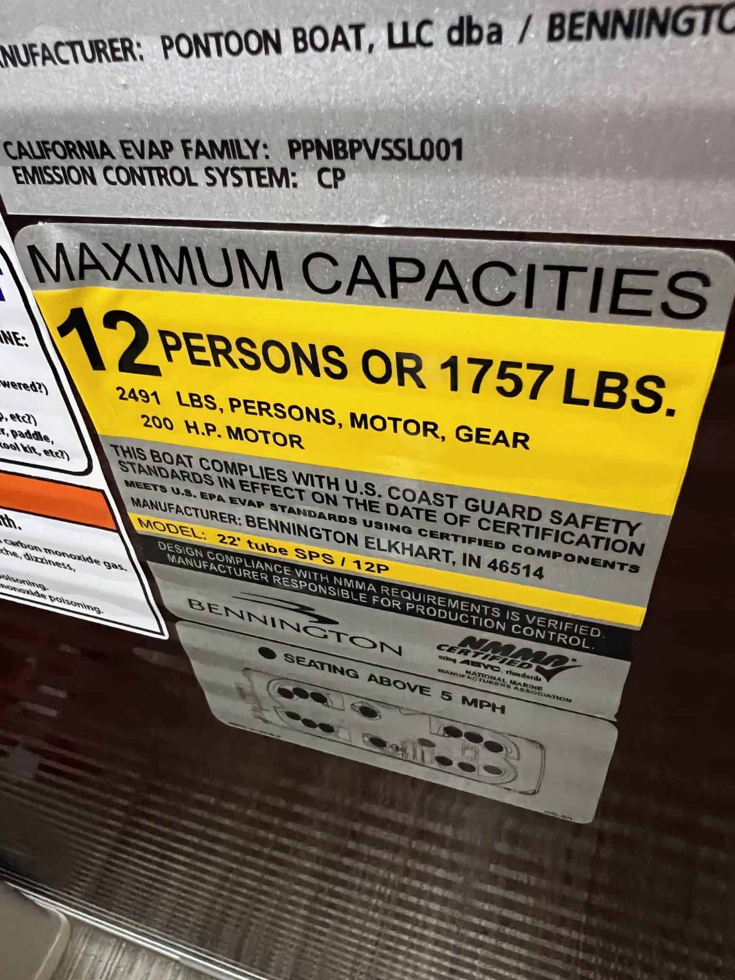Bennington 23 LSR boat maximum capacity label.