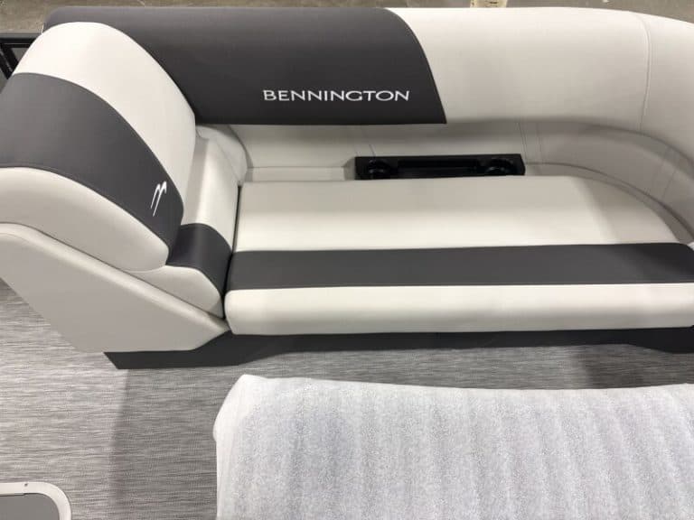 Bennington 22 S1SB pontoon boat for sale at Hall's Sport Center, featuring premium seating and quali.