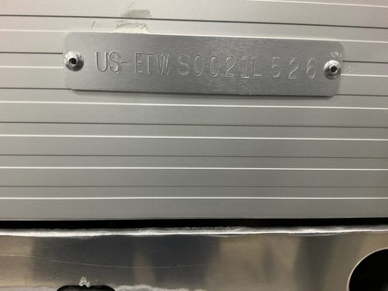 US-ETW SQC2L 526 boat identification tag.