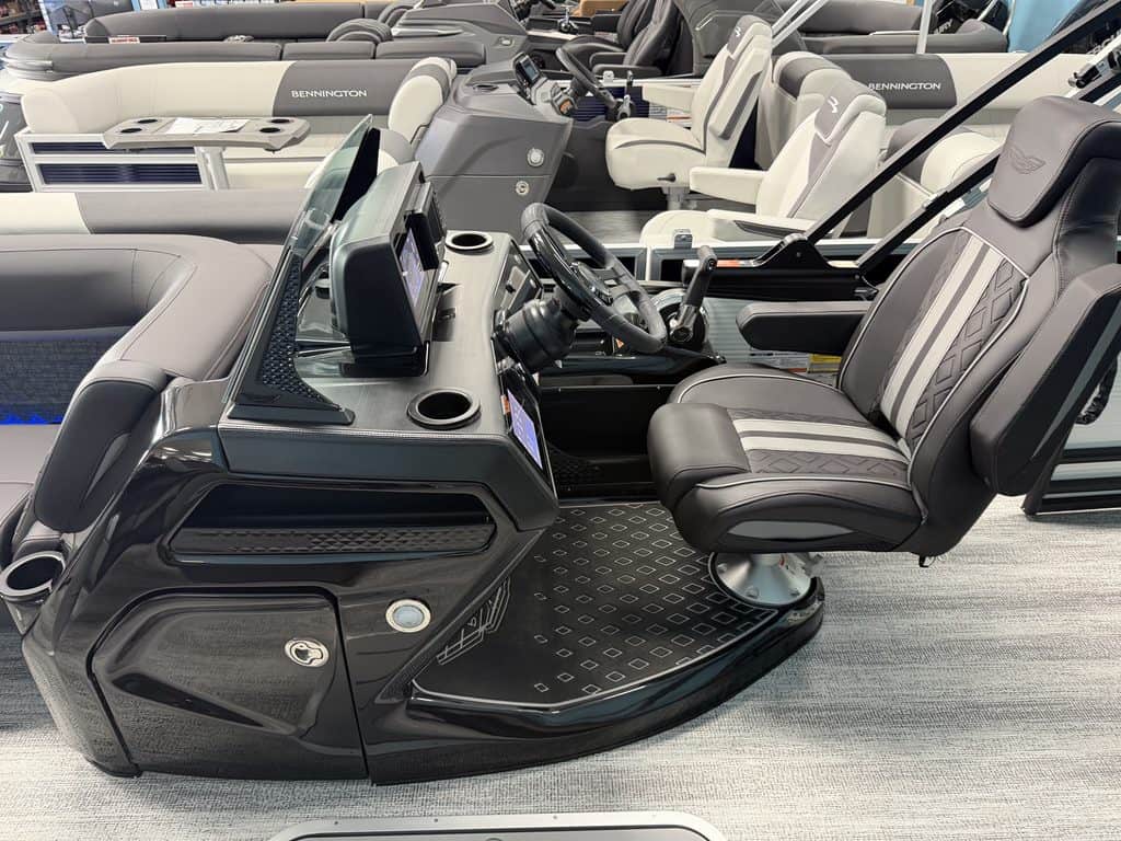 Bennington 22 MSB boat console with steering and controls.