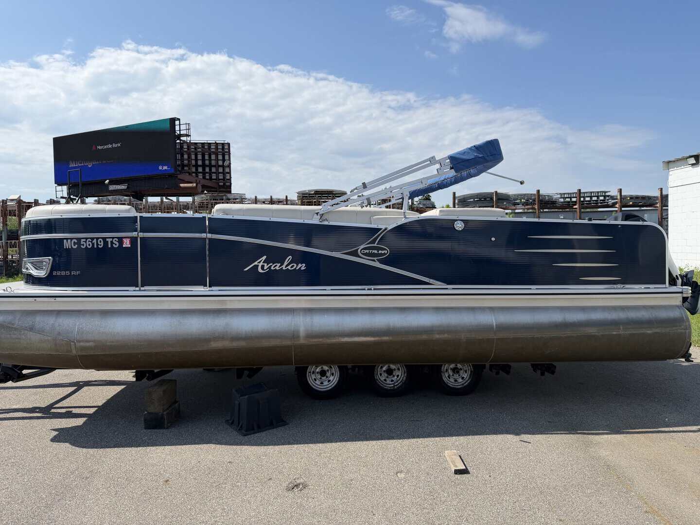 Boat rental Avalon pontoon boat at Hall's Sport Center, perfect for lake outings and water fun.