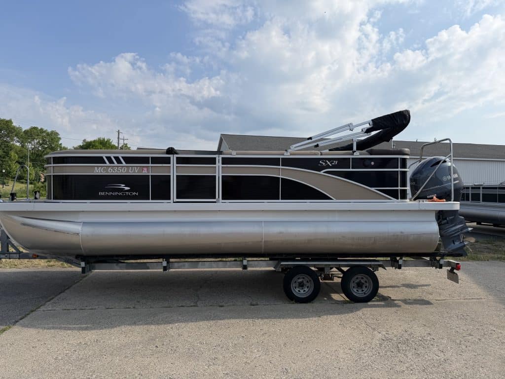 Bennington 21SXL pontoon boat at Hall's Sport Center.