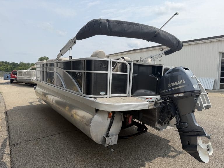 Bennington 21 SS pontoon boat with Yamaha engine and canopy.