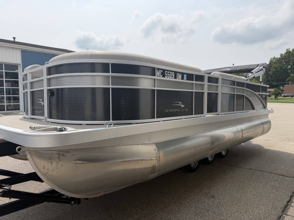Bennington 21 SS pontoon boat at Hall's Sport Center.