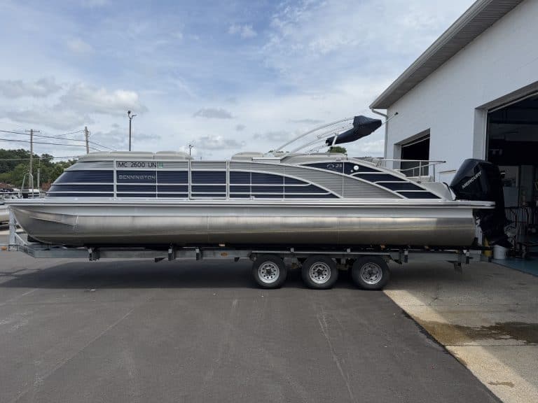 Bennington 25QSB pontoon boat at Hall's Sport Center.